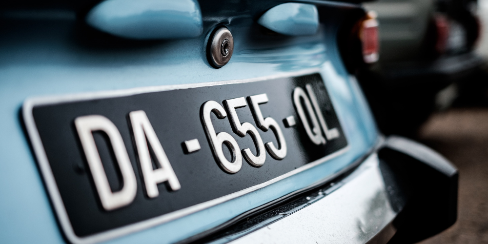 how to attach license plate